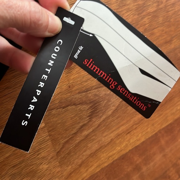 New Counterparts black capris - Picture 12 of 16